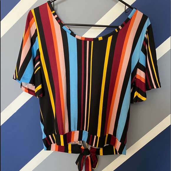 Top - Picture 1 of 2